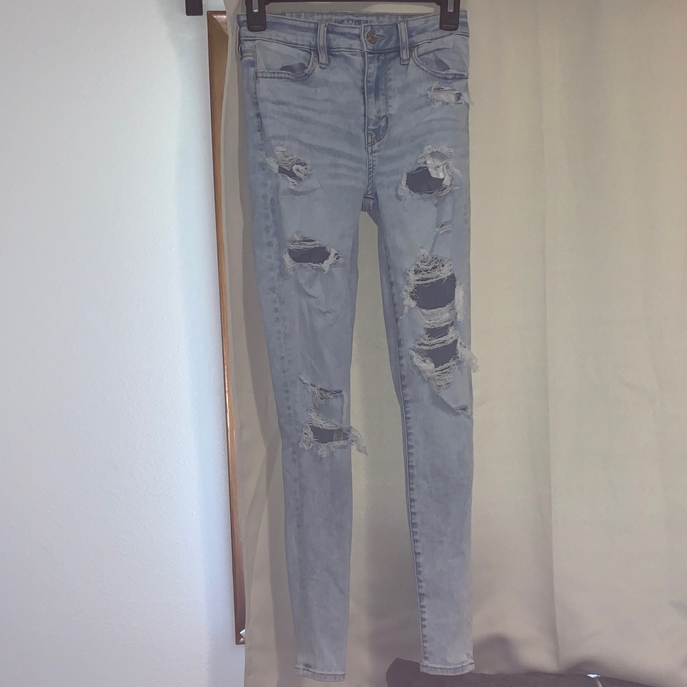 Light Wash Distressed Women's Jeans